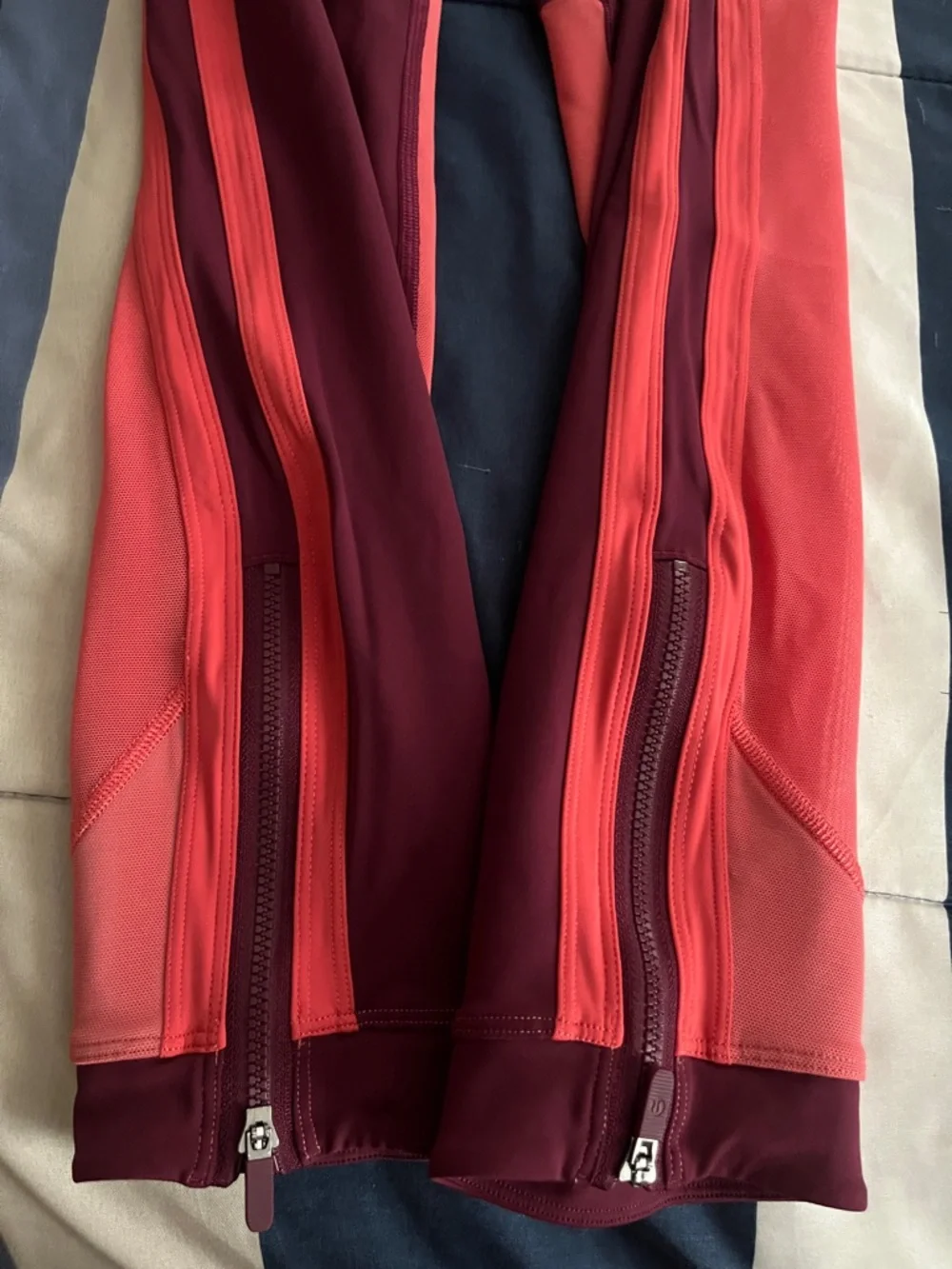 🍋 LIKE NEW Lululemon Zip The Line Crop *23 in Deep Ruby/Poppy Coral - Sz 8 - Picture 8 of 17